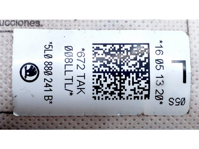 Подушка безопасности в сиденье 5L0880241B Skoda Yeti (5L)