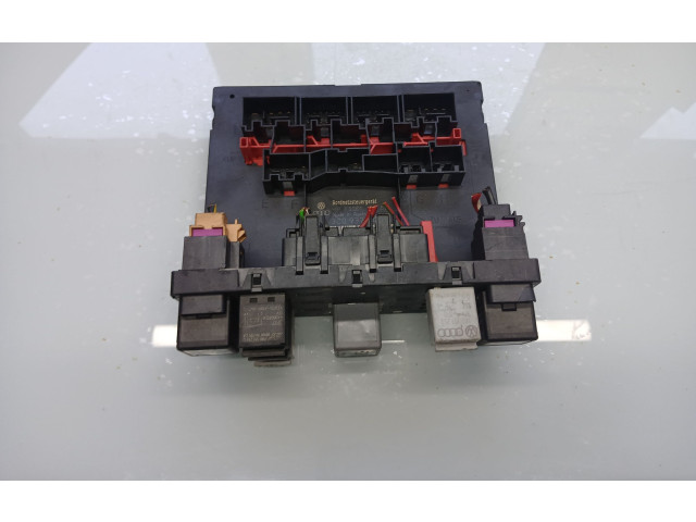 Блок комфорта 3C0937049K, F005V00531   Volkswagen PASSAT B6   