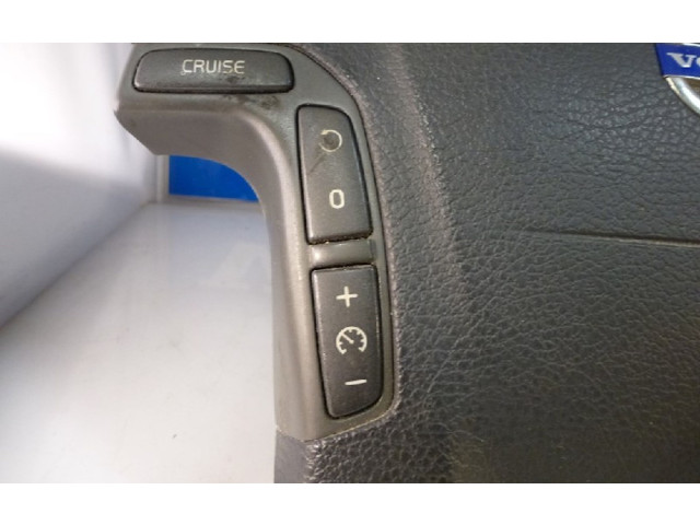 Подушка безопасности водителя 8684196, 8684196   Volvo V70