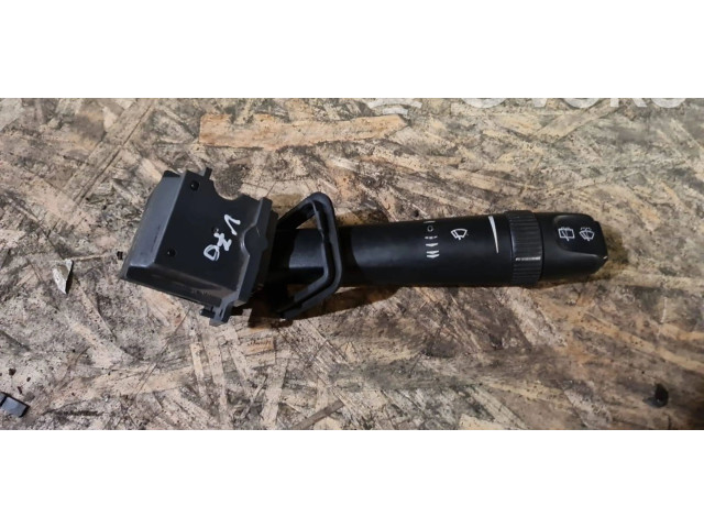 Ручка стеклоочистителей Volvo V70