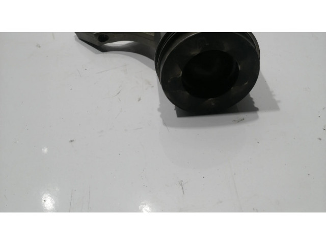 Píst 84L110 BMW 3 F30 F35 F31 pro naftový motor 3.5