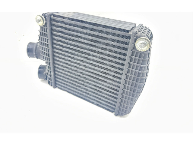 Интеркулер 670039351 Maserati Ghibli