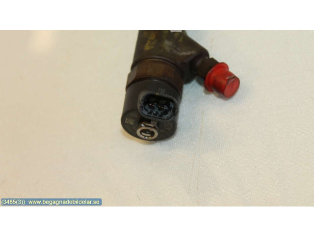 Форсунка 338002A400 Hyundai Getz