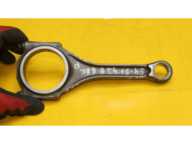 Píst Audi A4 S4 B6 8E 8H