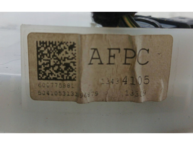 Панель приборов 13434105 Opel Meriva B