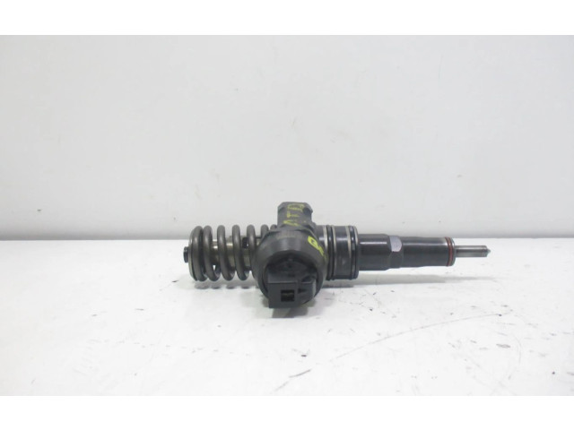 Форсунка 038130073AJ    Volkswagen New Beetle   