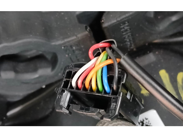 Руль Dacia Sandero 2008 - 2012 года 484007754R, 20530437