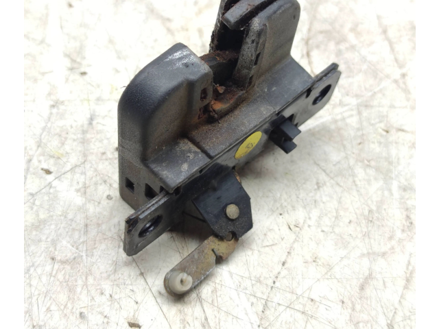 Замок багажника 7H0827506 Volkswagen Transporter - Caravelle T5 2003 - 2015 года