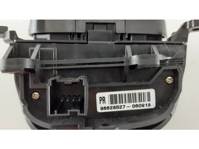 Кнопки рулевого колеса