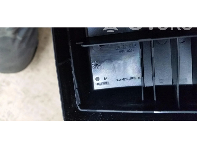 Блок предохранителей 5Q0937125B Skoda Octavia Mk3 (5E)