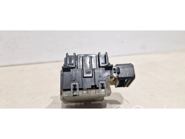 Переключатель дворников 17B122LH   Mazda 626