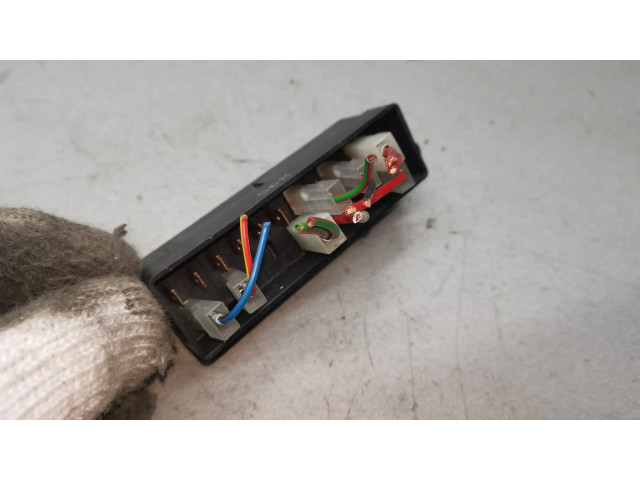 Pojistková skříňka 1079095 Volvo 440 2011