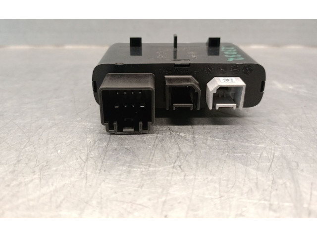 Блок управления 7357160900, MOPAR Fiat 500L