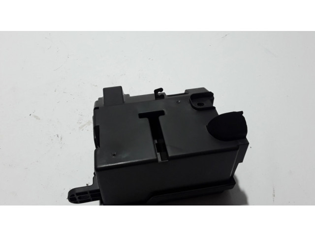 Блок предохранителей  243805284R   Dacia Spring    