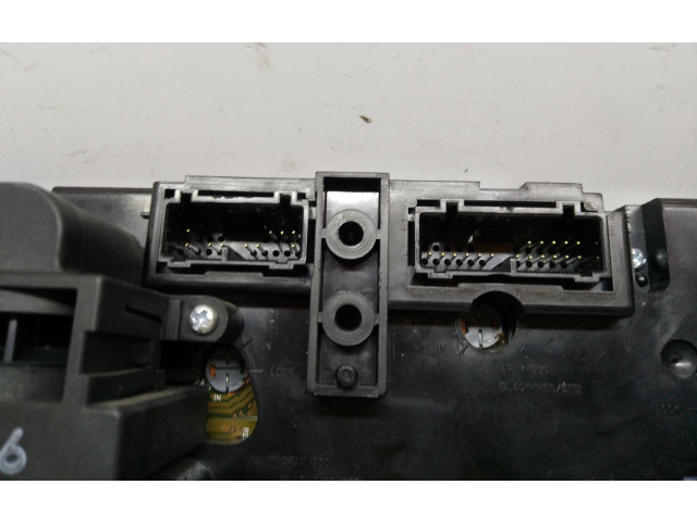 Блок управления кондиционера воздуха / климата/ печки (в салоне) 8691876, SN2043318 Volvo V70