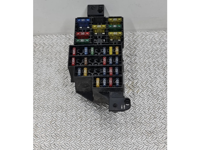 Блок предохранителей 7703297597 Renault Clio II