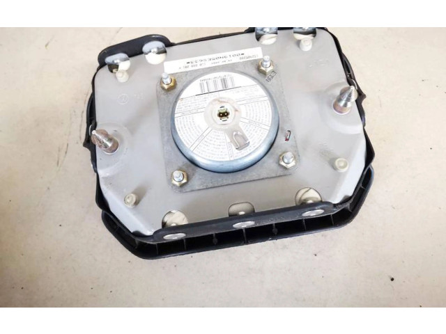 Подушка безопасности водителя 1u0880201k Skoda Octavia Mk1 (1U)