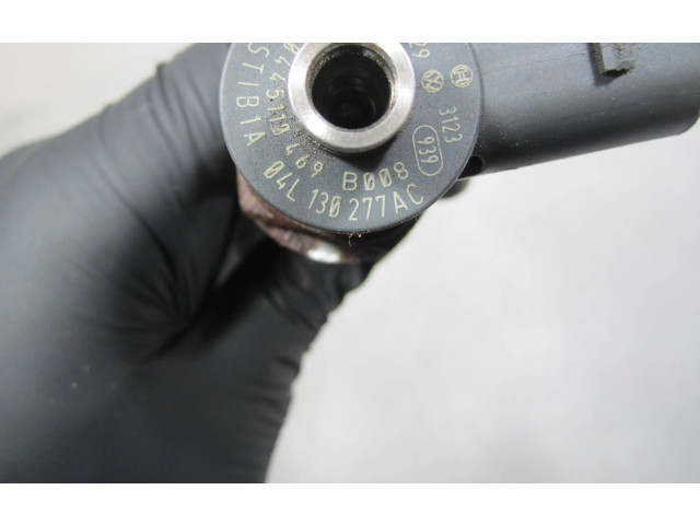 Vstřikovač 04L130277AC Volkswagen Caddy DFSF