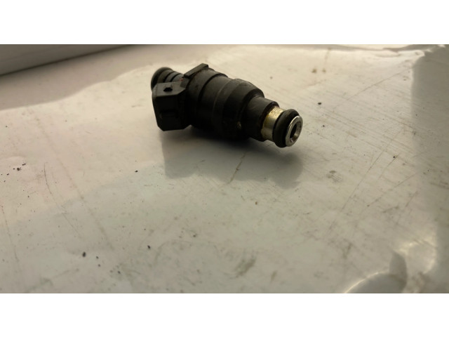 Vstřikovač 1747406, D3763FA BMW 7 E38 pro benzínový motor 4.0