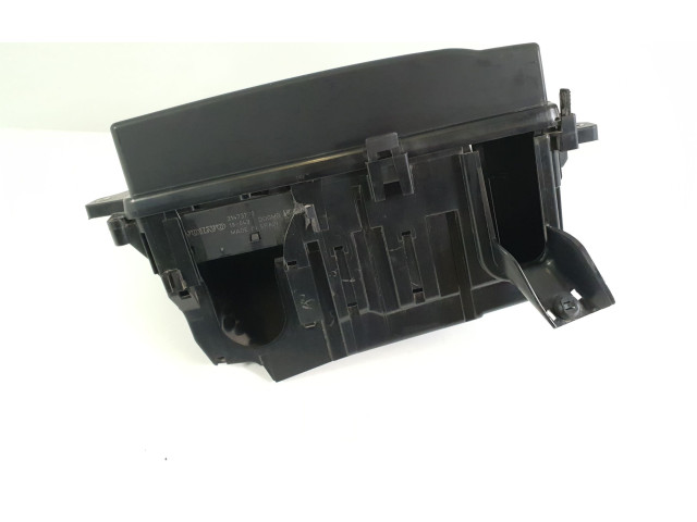 Блок предохранителей 31473770, 31398000 Volvo S60