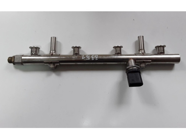 Топливная рампа 06K133317G   Audi TT TTS RS Mk3 8S   для двигателя CJSA