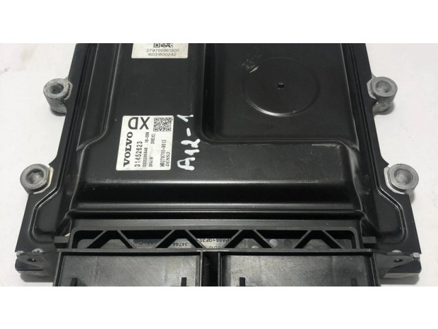 Řídící jednotka MB2797009613, 31452623   Volvo V40 2016