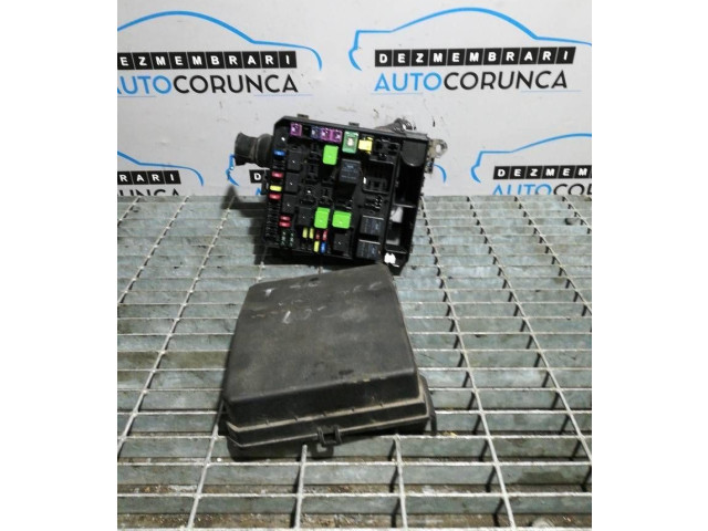 Блок предохранителей Citroen C-Crosser