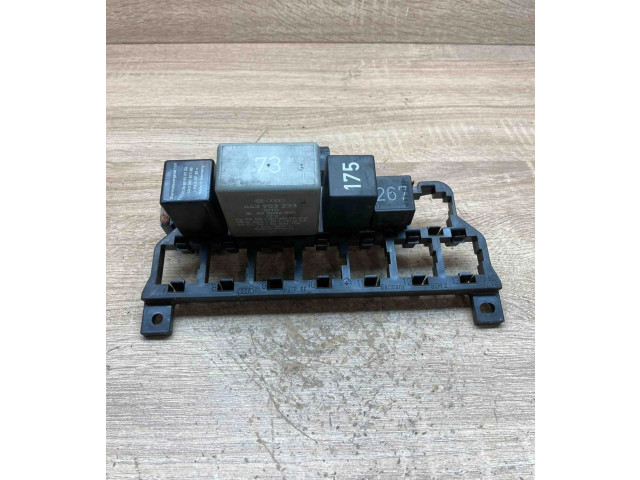 Pojistková skříňka 8D0937503E Audi A3 S3 8L 1996