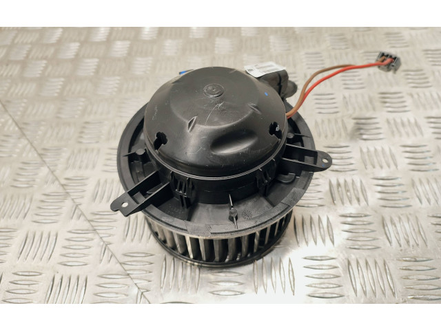 Вентилятор печки 13030815 Opel Meriva B