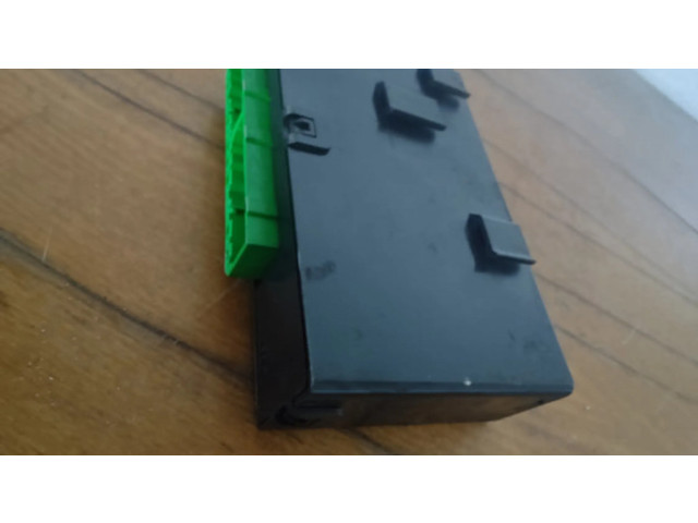 Блок управления 9162943   Volvo S70  V70  V70 XC