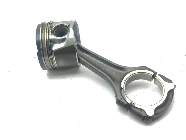 Píst Mercedes-Benz S W220 -