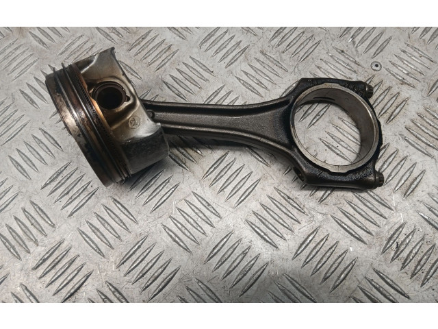 Píst 06M107066AB   Audi Q7 4M    DCB 