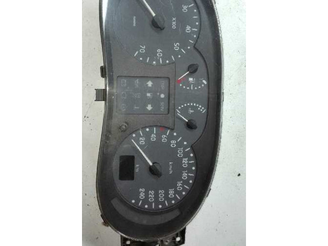 Панель приборов P7700428508, NS0692041B   Renault Clio II       