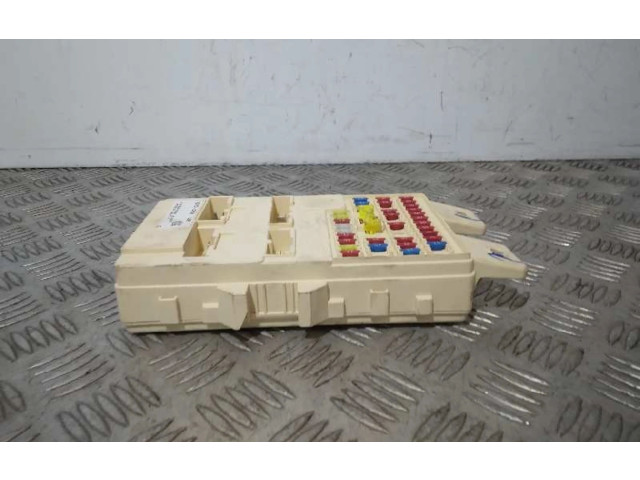 Pojistková skříňka Řídící jednotka BSM 8215335030 SsangYong Tivoli 2020