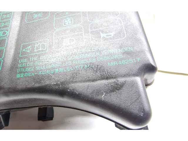 Блок предохранителей MR482517 Mitsubishi Carisma