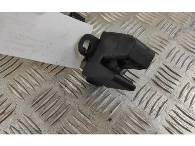 Zámek zadních dveří Volkswagen Caddy 2007