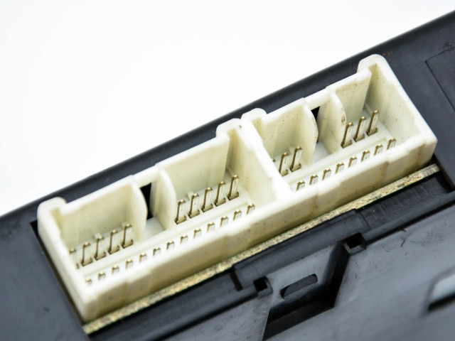 Блок комфорта 954003E310, 95400-3E310 KIA Sorento