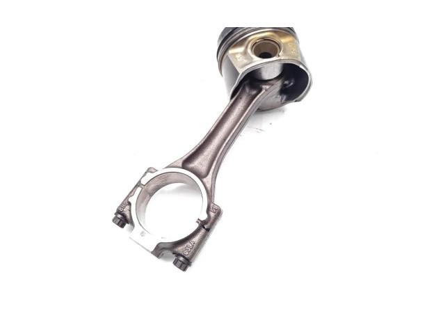  Поршень с шатуном CLHA CLHA  Skoda Octavia Mk3 (5E)  