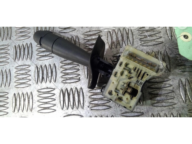 Ручка стеклоочистителей 7701051760   Renault Clio II