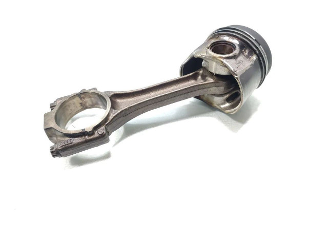 Поршень с шатуном DCXA 03LA Skoda Superb B8 (3V)