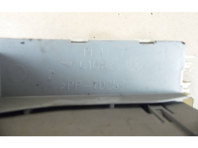 Блок предохранителей C105 Alfa Romeo GT