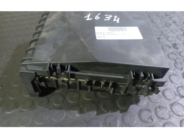 Блок предохранителей 1K0937124H Audi A3 S3 8P