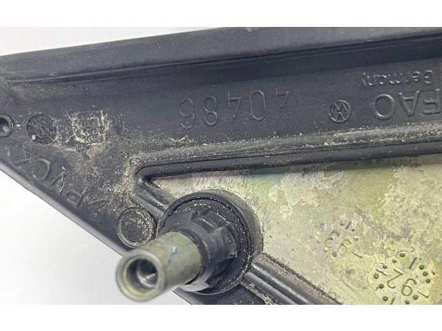 Zpětné zrcátko  Volkswagen Vento 1994  40486  