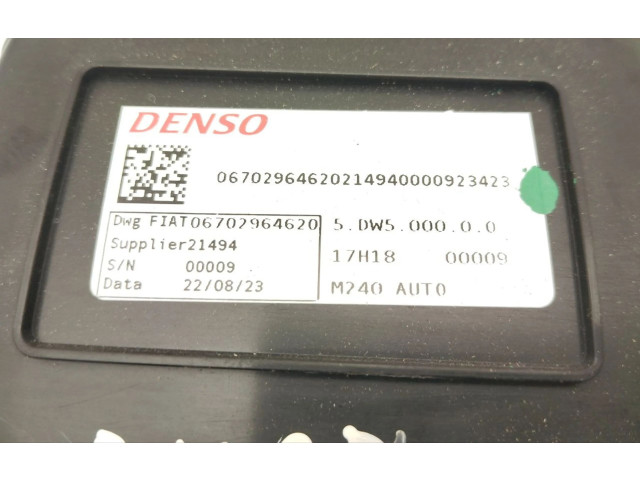 Блок управления климат-контролем 670296462, R493 Maserati MC20