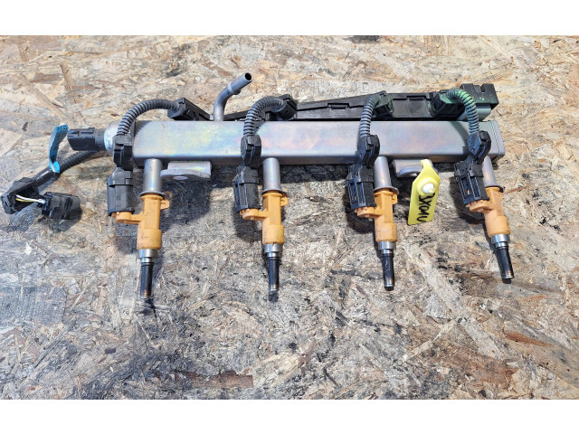 Vstřikovací lišta 23250-24030 Toyota Corolla E210 E21