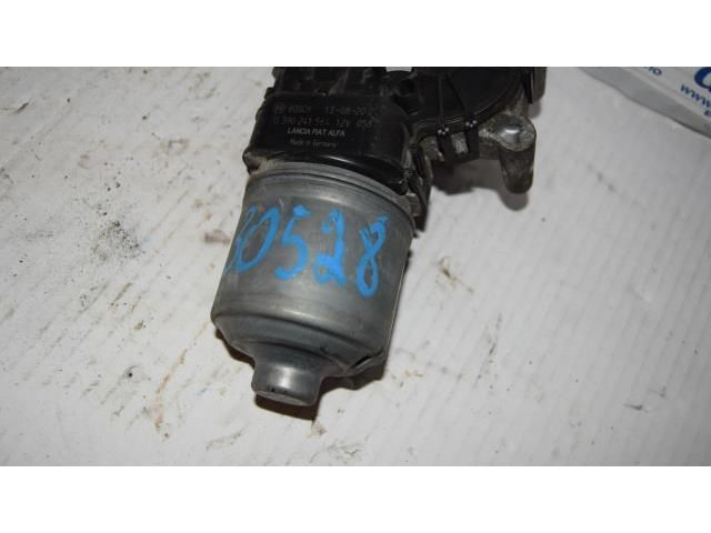 Моторчик дворников 0390241564 Opel Combo D