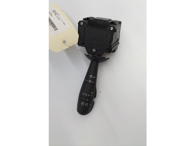 Ручка стеклоочистителей 8201168013 Renault Clio IV