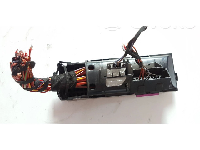   Pojistková skříňka 5N0971845E, 1422120120   Volkswagen Tiguan 2015