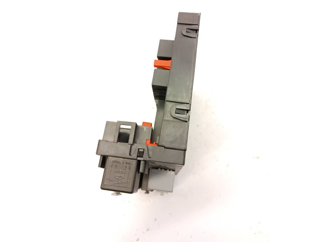 Блок комфорта 3C0937049E Skoda Octavia Mk2 (1Z)