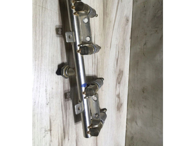 Топливная рампа 968529758002 Citroen C5 Aircross